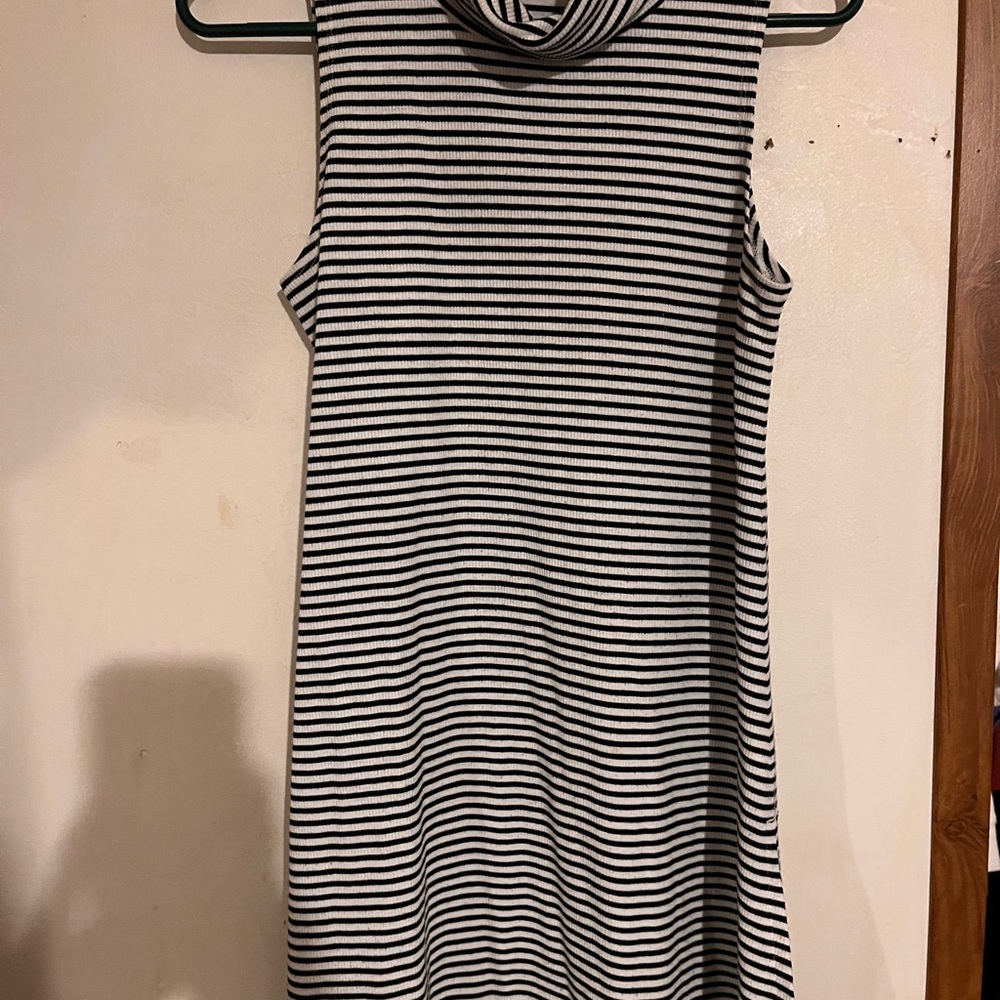 Black and White Striped Sleeveless Dress